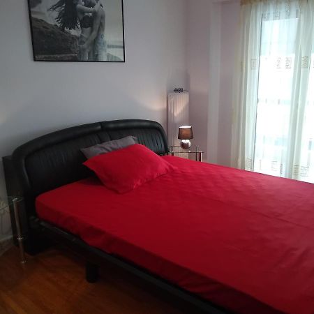Acropolis Within 10 Minutes Walk! Classical Apartment And A Hostess At Your Side! Atena Exterior foto