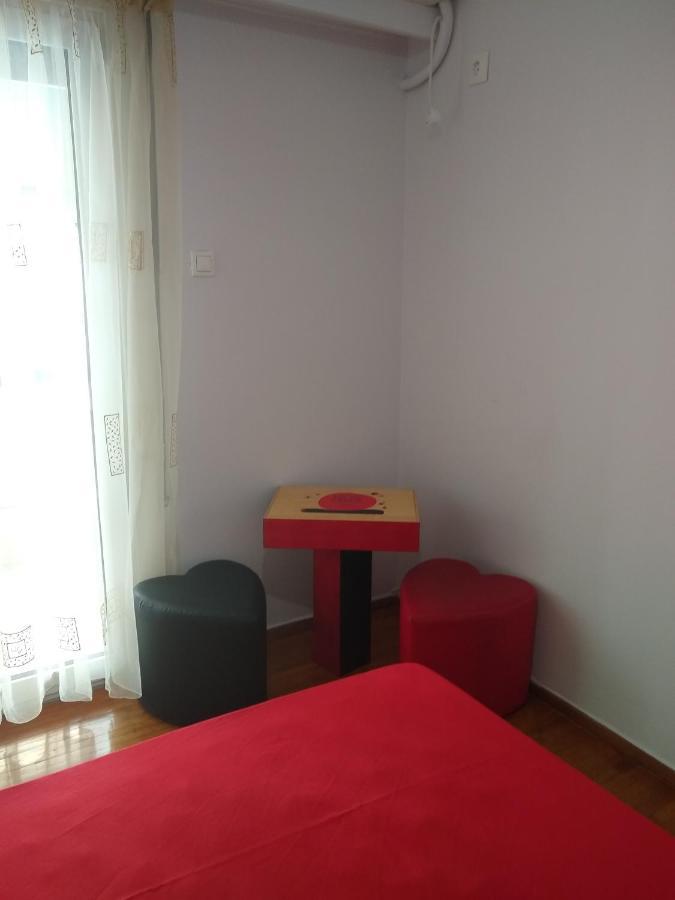 Acropolis Within 10 Minutes Walk! Classical Apartment And A Hostess At Your Side! Atena Exterior foto