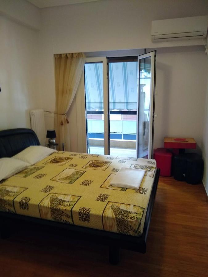 Acropolis Within 10 Minutes Walk! Classical Apartment And A Hostess At Your Side! Atena Exterior foto