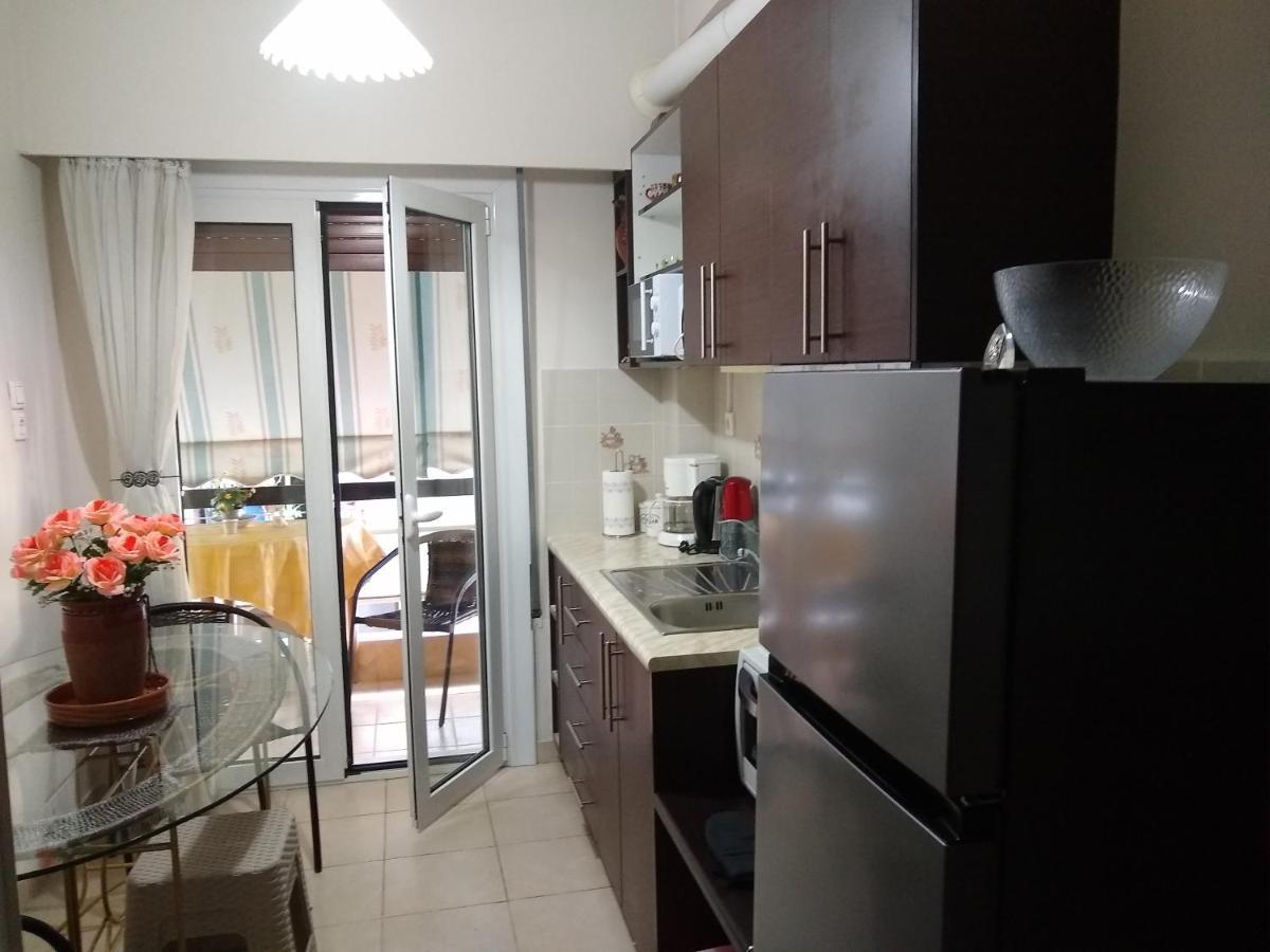Acropolis Within 10 Minutes Walk! Classical Apartment And A Hostess At Your Side! Atena Exterior foto